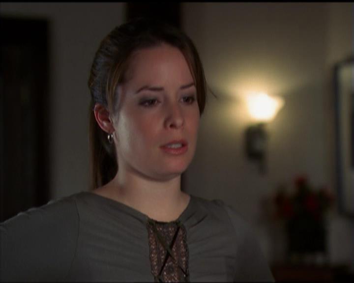 Charmed-Online-dot-518CatHouse0642.jpg Charmed-Online-dot-518CatHouse0642.jpg