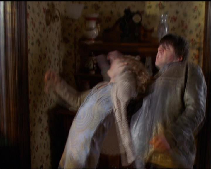 Charmed-Online-dot-518CatHouse0656.jpg Charmed-Online-dot-518CatHouse0656.jpg