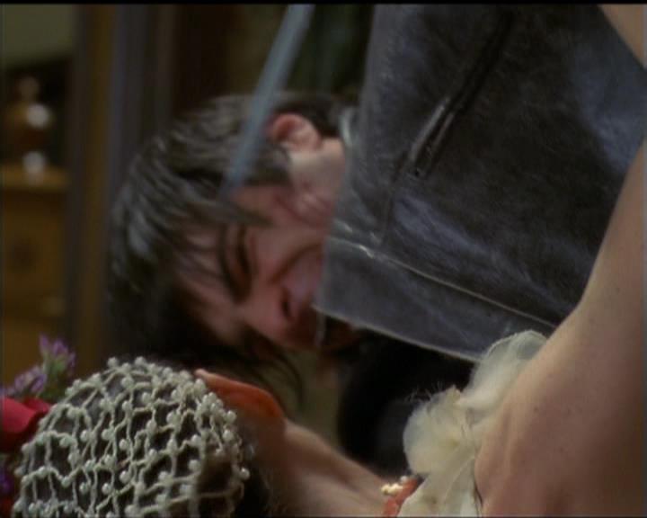 Charmed-Online-dot-518CatHouse0694.jpg Charmed-Online-dot-518CatHouse0694.jpg