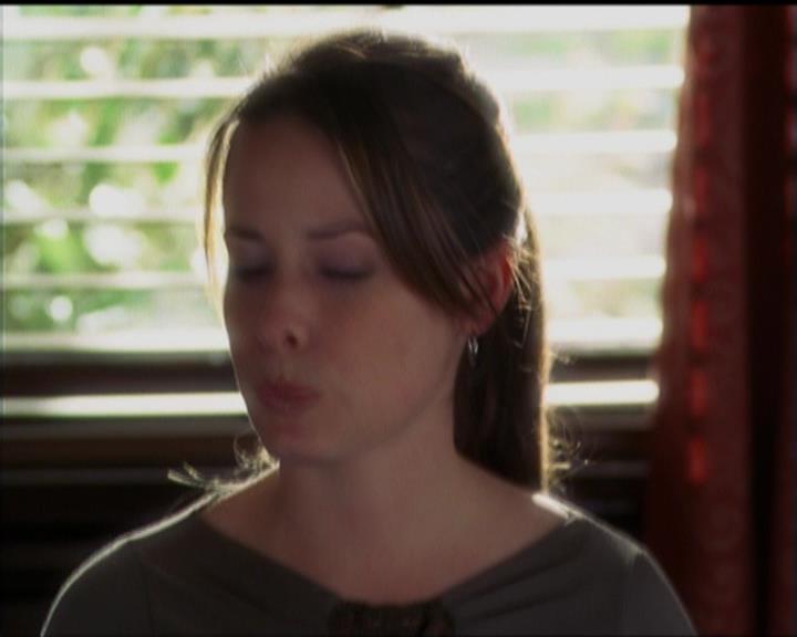 Charmed-Online-dot-518CatHouse0704.jpg Charmed-Online-dot-518CatHouse0704.jpg