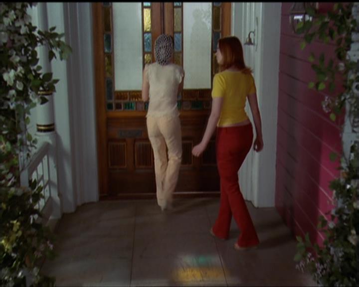 Charmed-Online-dot-518CatHouse0772.jpg Charmed-Online-dot-518CatHouse0772.jpg