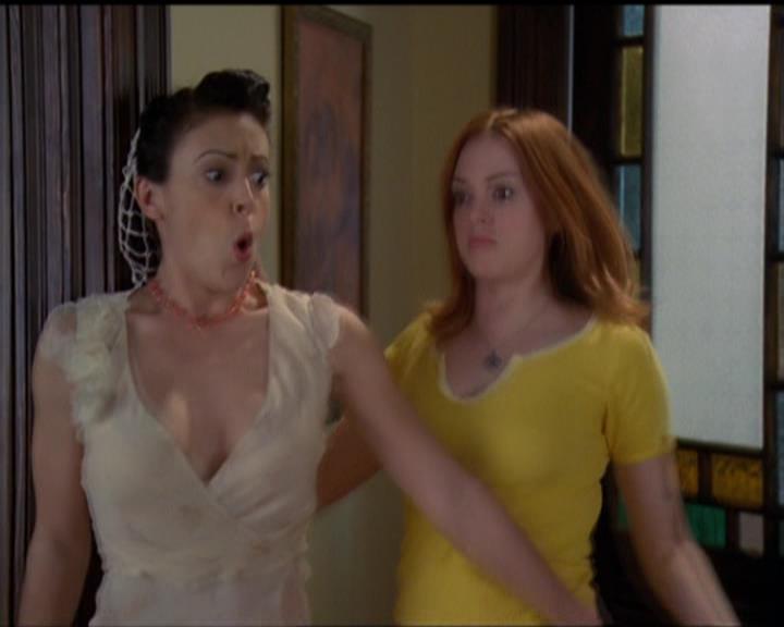 Charmed-Online-dot-518CatHouse0776.jpg Charmed-Online-dot-518CatHouse0776.jpg