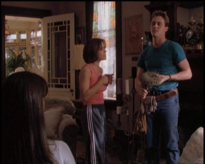 Charmed-Online-dot-518CatHouse0811.jpg Charmed-Online-dot-518CatHouse0811.jpg