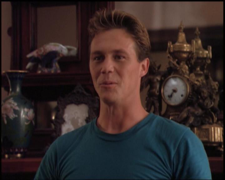 Charmed-Online-dot-518CatHouse0822.jpg Charmed-Online-dot-518CatHouse0822.jpg