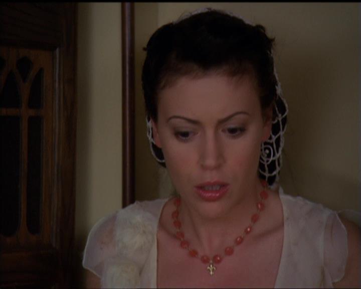 Charmed-Online-dot-518CatHouse0874.jpg Charmed-Online-dot-518CatHouse0874.jpg