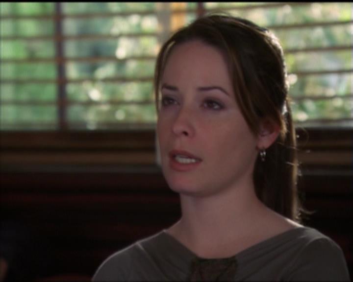 Charmed-Online-dot-518CatHouse0890.jpg Charmed-Online-dot-518CatHouse0890.jpg