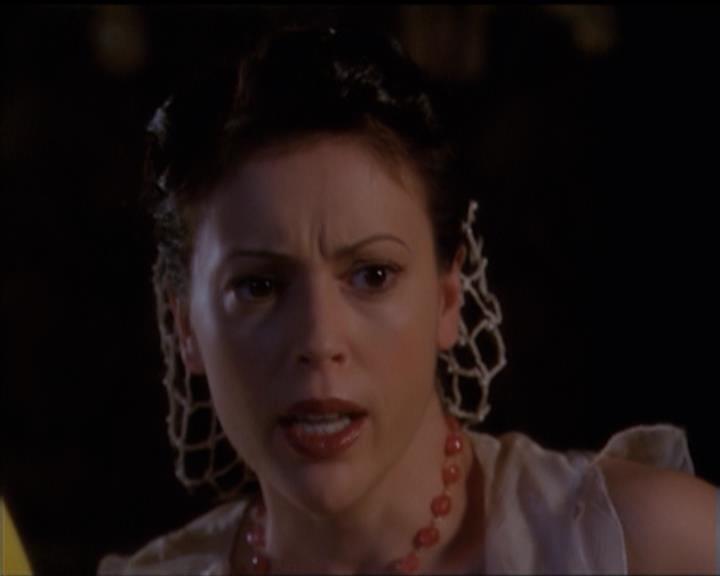 Charmed-Online-dot-518CatHouse0924.jpg Charmed-Online-dot-518CatHouse0924.jpg