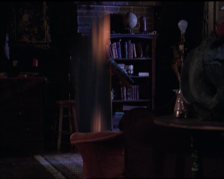 Charmed-Online-dot-518CatHouse0929.jpg Charmed-Online-dot-518CatHouse0929.jpg