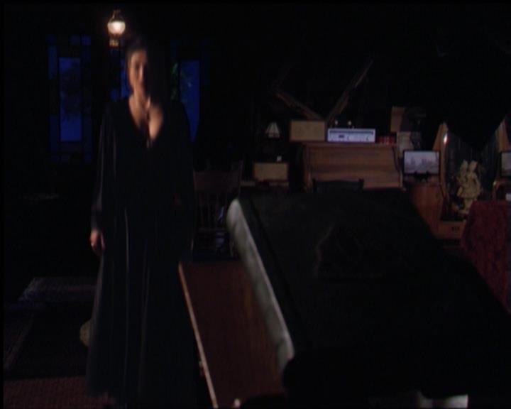 Charmed-Online-dot-518CatHouse0930.jpg Charmed-Online-dot-518CatHouse0930.jpg