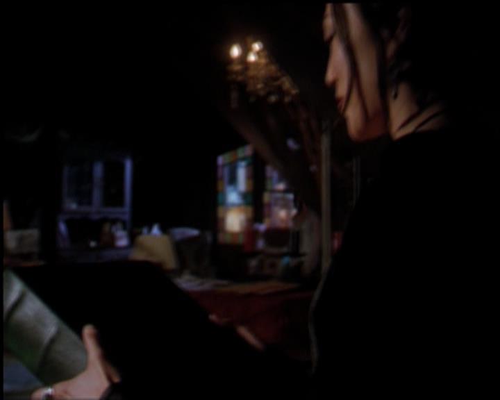 Charmed-Online-dot-518CatHouse0941.jpg Charmed-Online-dot-518CatHouse0941.jpg