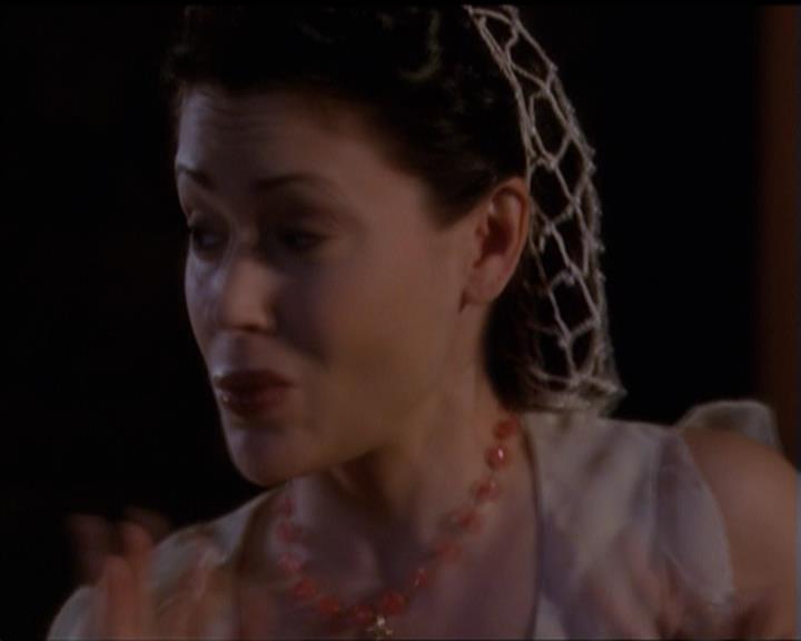 Charmed-Online-dot-518CatHouse0971.jpg Charmed-Online-dot-518CatHouse0971.jpg