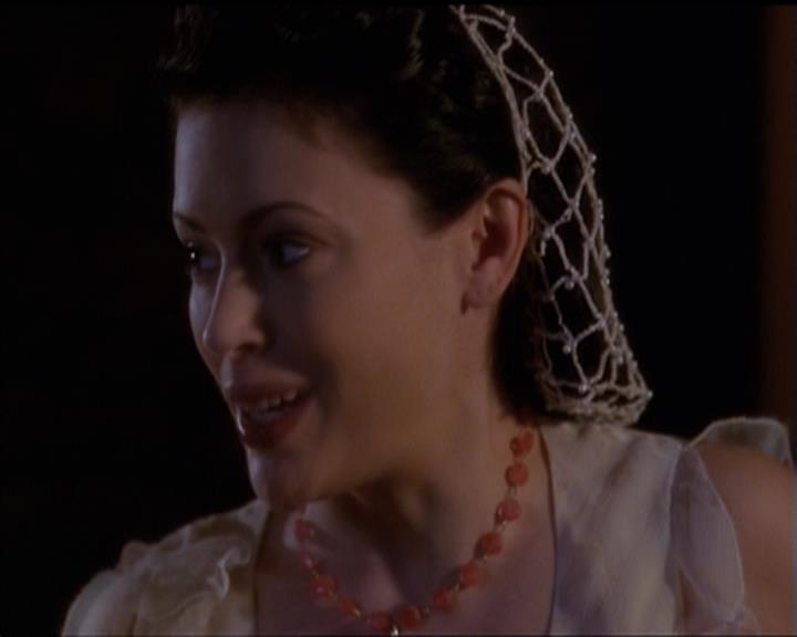 Charmed-Online-dot-518CatHouse0972.jpg Charmed-Online-dot-518CatHouse0972.jpg