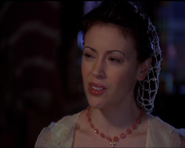 Charmed-Online-dot-518CatHouse1065.jpg Charmed-Online-dot-518CatHouse1065.jpg