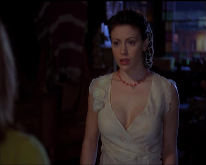 Charmed-Online-dot-518CatHouse1079.jpg Charmed-Online-dot-518CatHouse1079.jpg