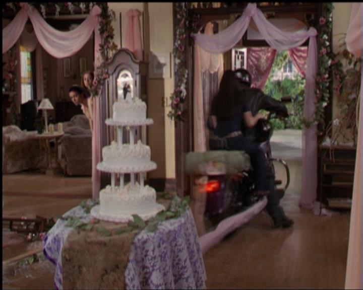 Charmed-Online-dot-518CatHouse1143.jpg Charmed-Online-dot-518CatHouse1143.jpg