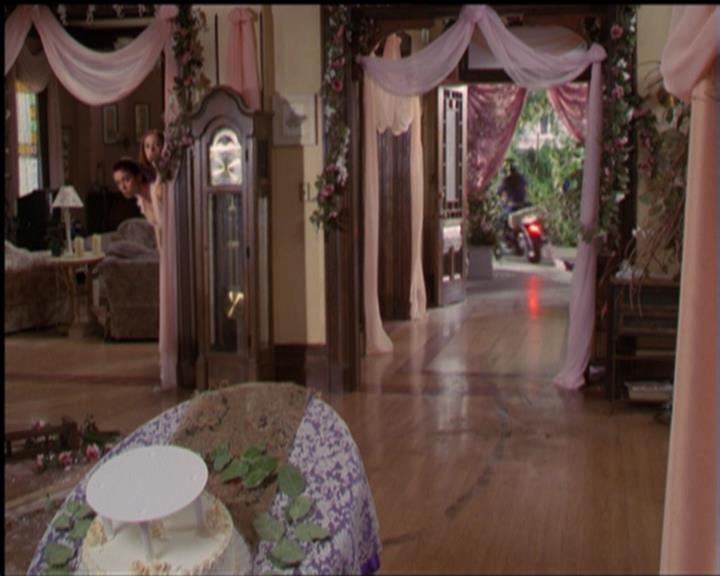 Charmed-Online-dot-518CatHouse1153.jpg Charmed-Online-dot-518CatHouse1153.jpg