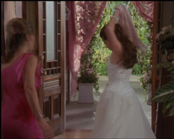 Charmed-Online-dot-518CatHouse1172.jpg Charmed-Online-dot-518CatHouse1172.jpg