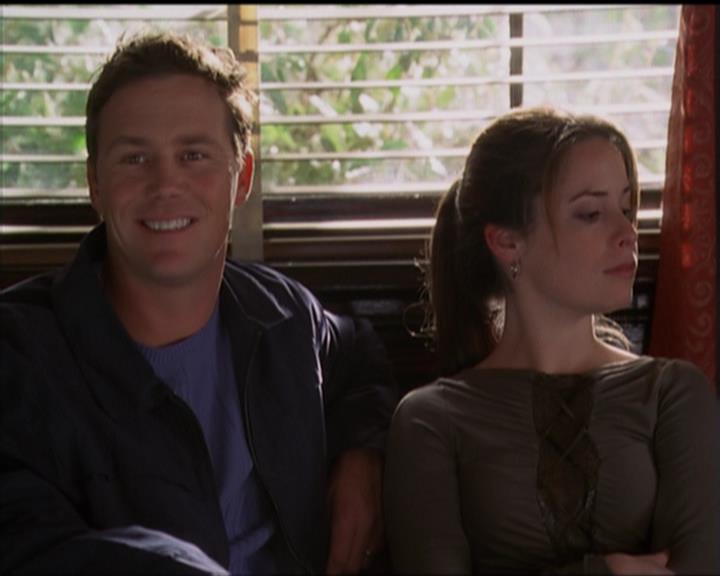 Charmed-Online-dot-518CatHouse1506.jpg Charmed-Online-dot-518CatHouse1506.jpg