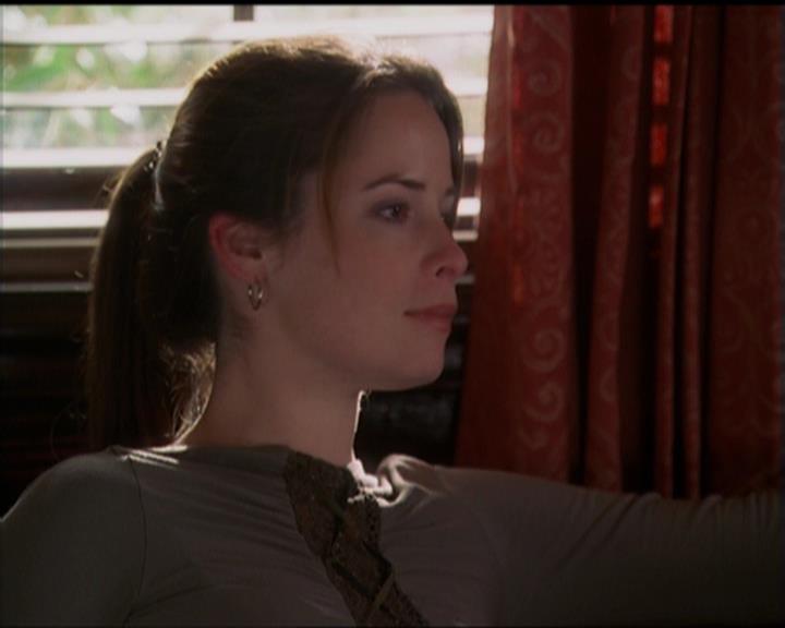 Charmed-Online-dot-518CatHouse1637.jpg Charmed-Online-dot-518CatHouse1637.jpg