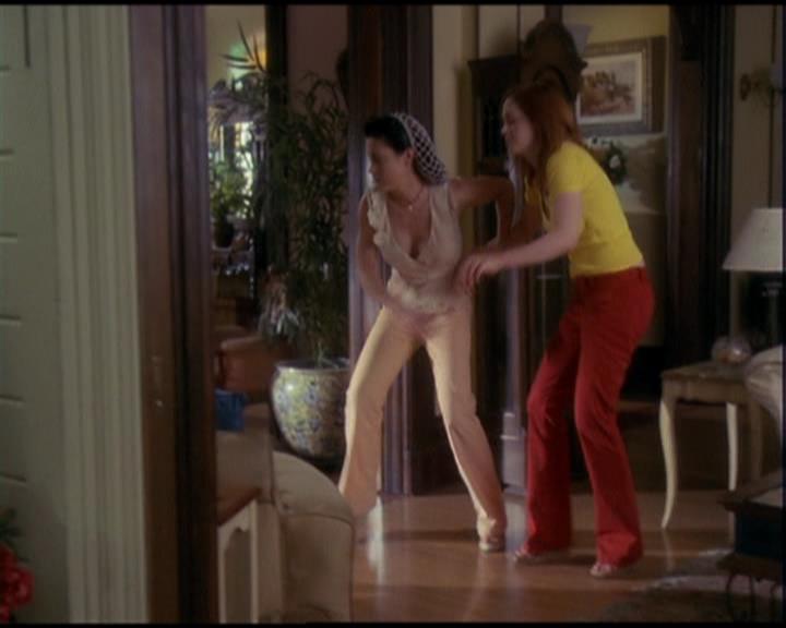 Charmed-Online-dot-518CatHouse1647.jpg Charmed-Online-dot-518CatHouse1647.jpg