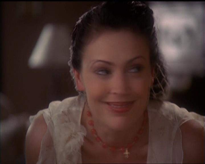 Charmed-Online-dot-518CatHouse1678.jpg Charmed-Online-dot-518CatHouse1678.jpg