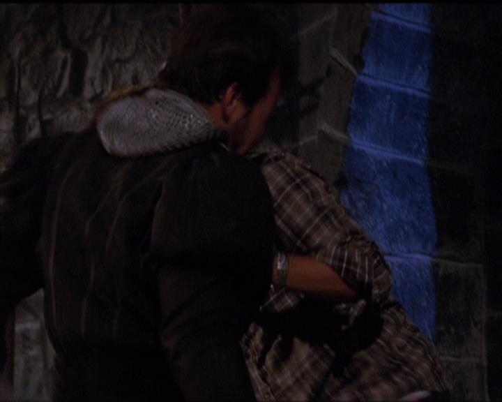 Charmed-Online-dot-518CatHouse1846.jpg Charmed-Online-dot-518CatHouse1846.jpg