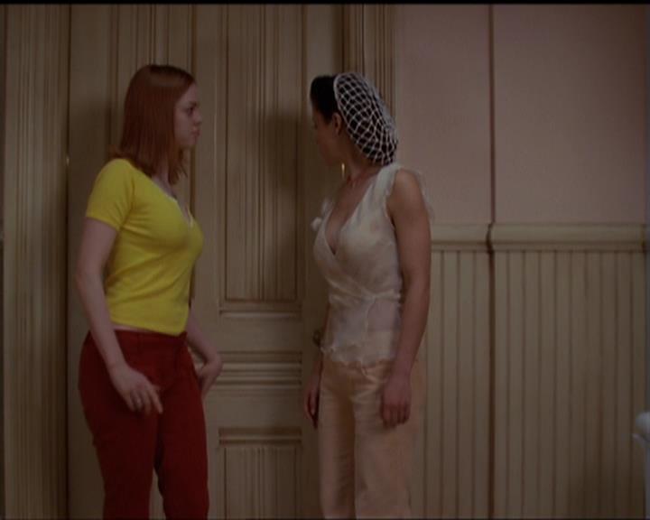 Charmed-Online-dot-518CatHouse1975.jpg Charmed-Online-dot-518CatHouse1975.jpg