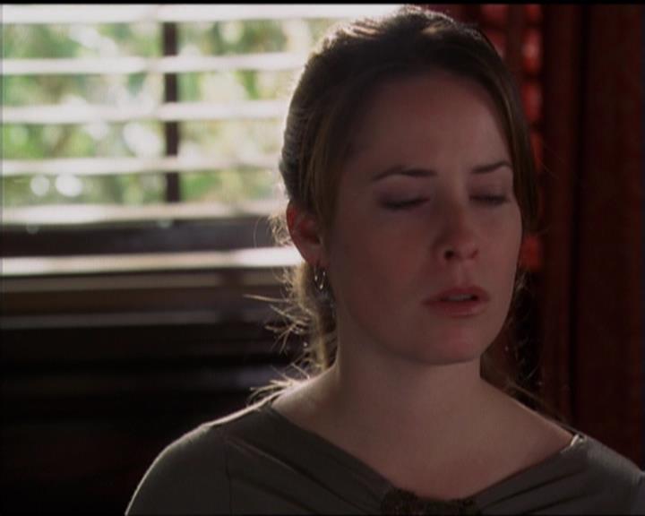 Charmed-Online-dot-518CatHouse2125.jpg Charmed-Online-dot-518CatHouse2125.jpg