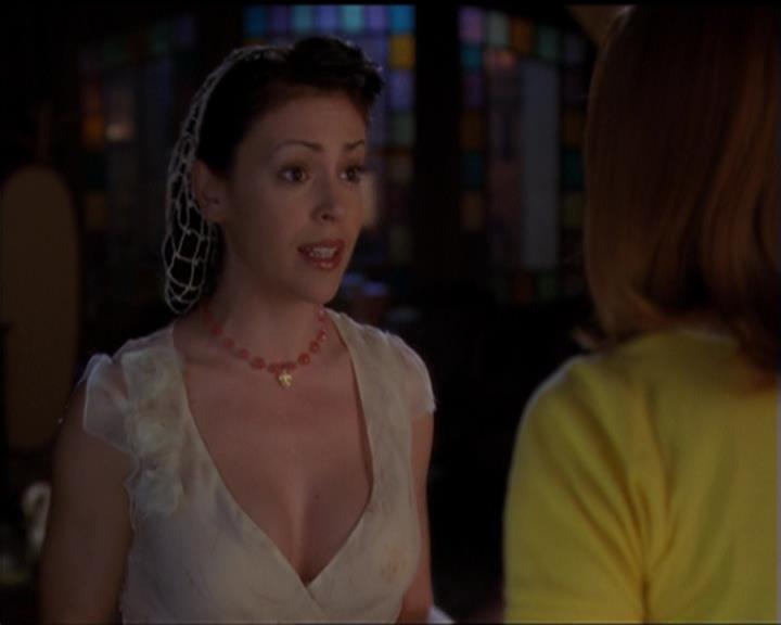 Charmed-Online-dot-518CatHouse2144.jpg Charmed-Online-dot-518CatHouse2144.jpg