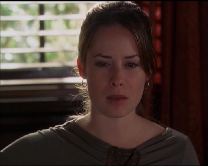 Charmed-Online-dot-518CatHouse2171.jpg Charmed-Online-dot-518CatHouse2171.jpg