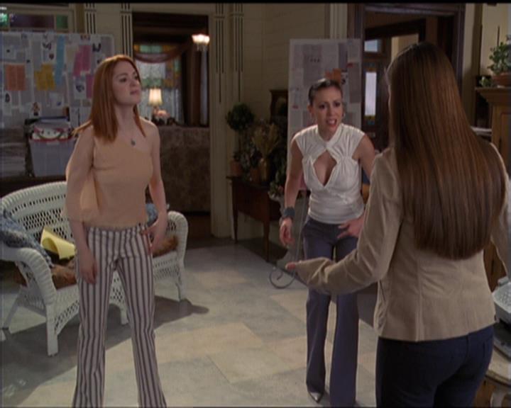 Charmed-Online-dot-net_5x20SenseAndSenseAbility1149.jpg Charmed-Online-dot-net_5x20SenseAndSenseAbility1149.jpg