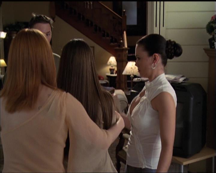 Charmed-Online-dot-net_5x20SenseAndSenseAbility1213.jpg Charmed-Online-dot-net_5x20SenseAndSenseAbility1213.jpg