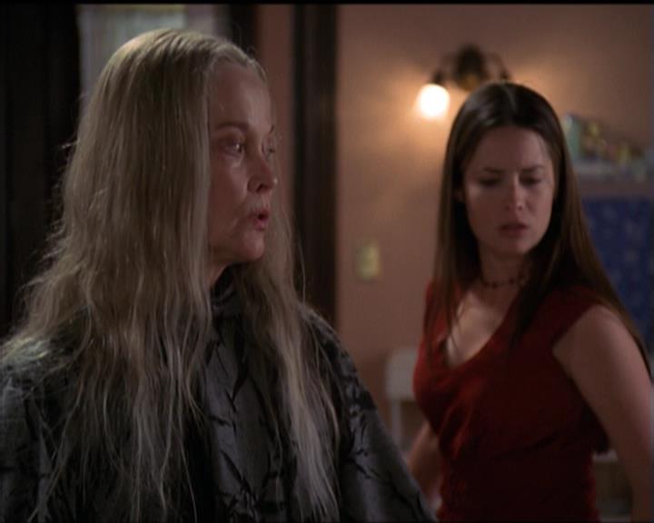 Charmed-Online-dot-net_5x20SenseAndSenseAbility2077.jpg Charmed-Online-dot-net_5x20SenseAndSenseAbility2077.jpg