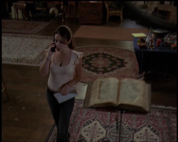 Charmed-Online-dot-net_5x21NecromancingTheStone0068.jpg Charmed-Online-dot-net_5x21NecromancingTheStone0068.jpg