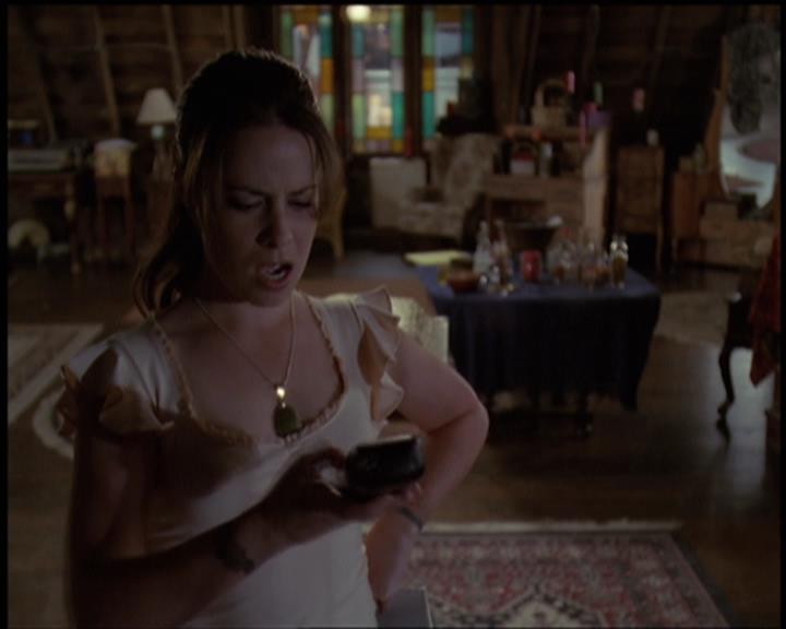 Charmed-Online-dot-net_5x21NecromancingTheStone0112.jpg Charmed-Online-dot-net_5x21NecromancingTheStone0112.jpg