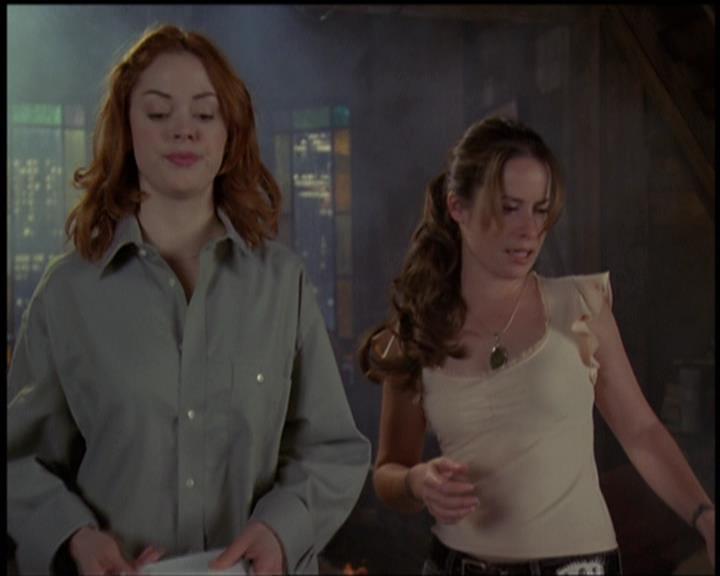 Charmed-Online-dot-net_5x21NecromancingTheStone0141.jpg Charmed-Online-dot-net_5x21NecromancingTheStone0141.jpg