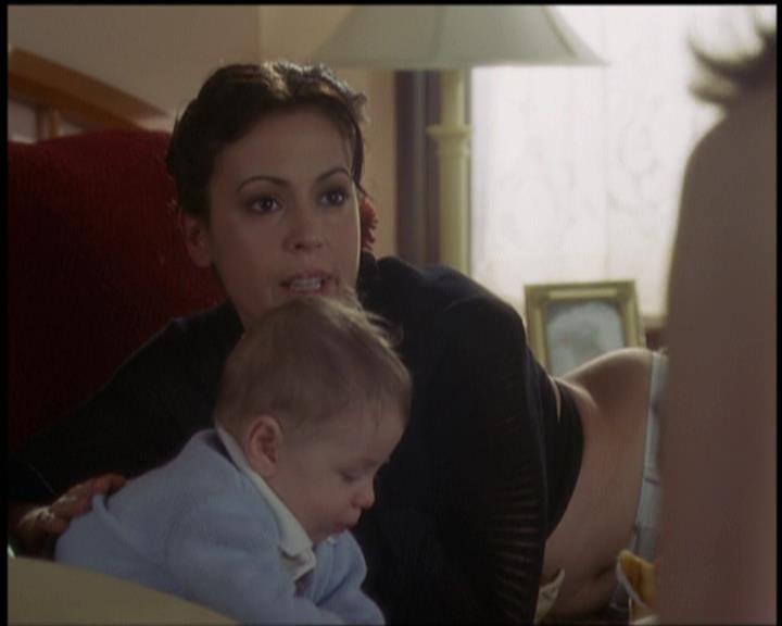 Charmed-Online-dot-net_5x21NecromancingTheStone0300.jpg Charmed-Online-dot-net_5x21NecromancingTheStone0300.jpg