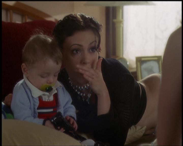 Charmed-Online-dot-net_5x21NecromancingTheStone0330.jpg Charmed-Online-dot-net_5x21NecromancingTheStone0330.jpg