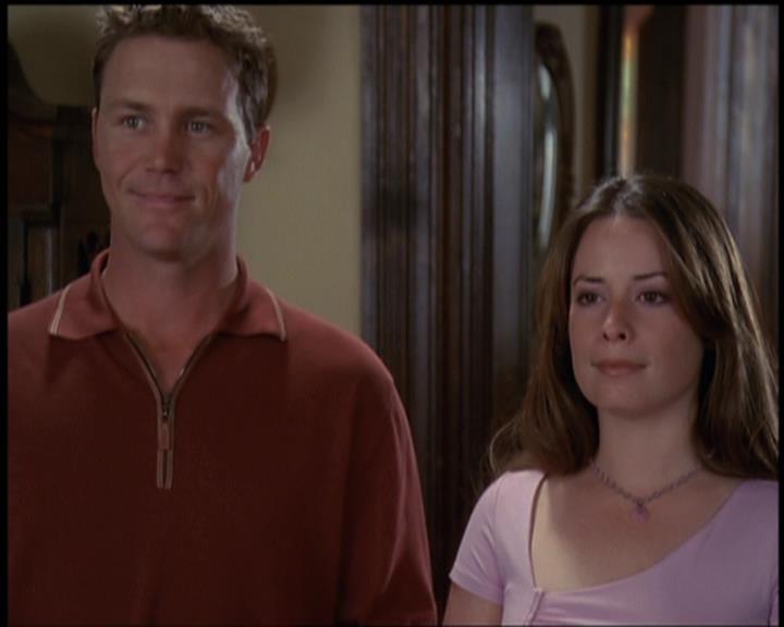 Charmed-Online-dot-net_5x21NecromancingTheStone0421.jpg Charmed-Online-dot-net_5x21NecromancingTheStone0421.jpg