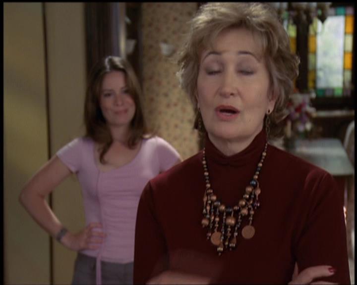 Charmed-Online-dot-net_5x21NecromancingTheStone0525.jpg Charmed-Online-dot-net_5x21NecromancingTheStone0525.jpg