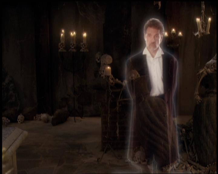 Charmed-Online-dot-net_5x21NecromancingTheStone0565.jpg Charmed-Online-dot-net_5x21NecromancingTheStone0565.jpg