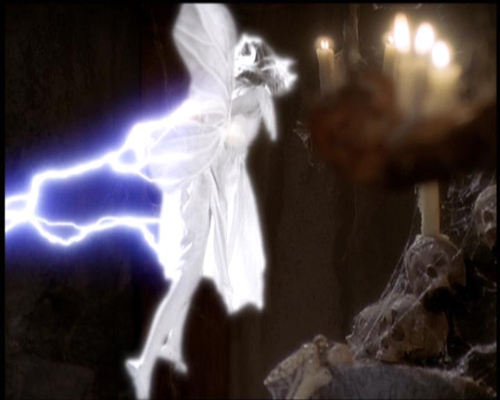 Charmed-Online-dot-net_5x21NecromancingTheStone0592.jpg Charmed-Online-dot-net_5x21NecromancingTheStone0592.jpg