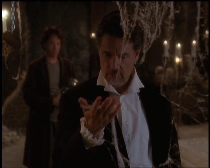 Charmed-Online-dot-net_5x21NecromancingTheStone0621.jpg Charmed-Online-dot-net_5x21NecromancingTheStone0621.jpg