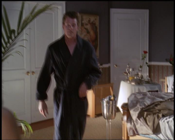 Charmed-Online-dot-net_5x21NecromancingTheStone0656.jpg Charmed-Online-dot-net_5x21NecromancingTheStone0656.jpg