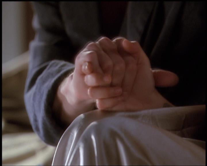 Charmed-Online-dot-net_5x21NecromancingTheStone0730.jpg Charmed-Online-dot-net_5x21NecromancingTheStone0730.jpg