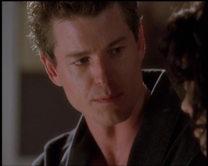 Charmed-Online-dot-net_5x21NecromancingTheStone0734.jpg Charmed-Online-dot-net_5x21NecromancingTheStone0734.jpg