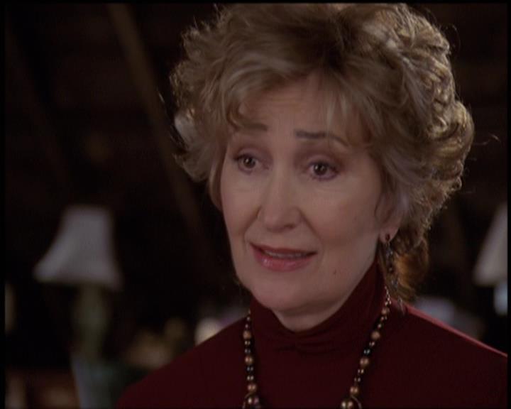 Charmed-Online-dot-net_5x21NecromancingTheStone0994.jpg Charmed-Online-dot-net_5x21NecromancingTheStone0994.jpg