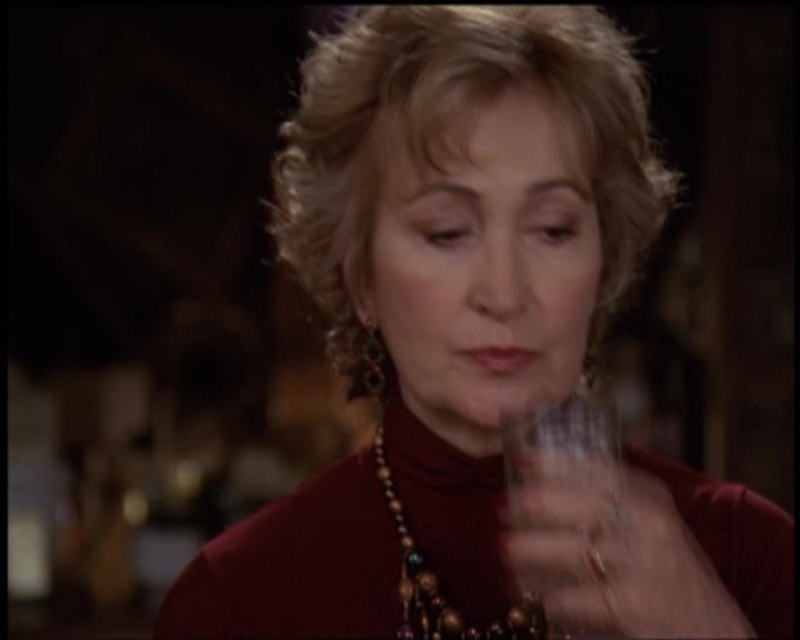 Charmed-Online-dot-net_5x21NecromancingTheStone1012.jpg Charmed-Online-dot-net_5x21NecromancingTheStone1012.jpg