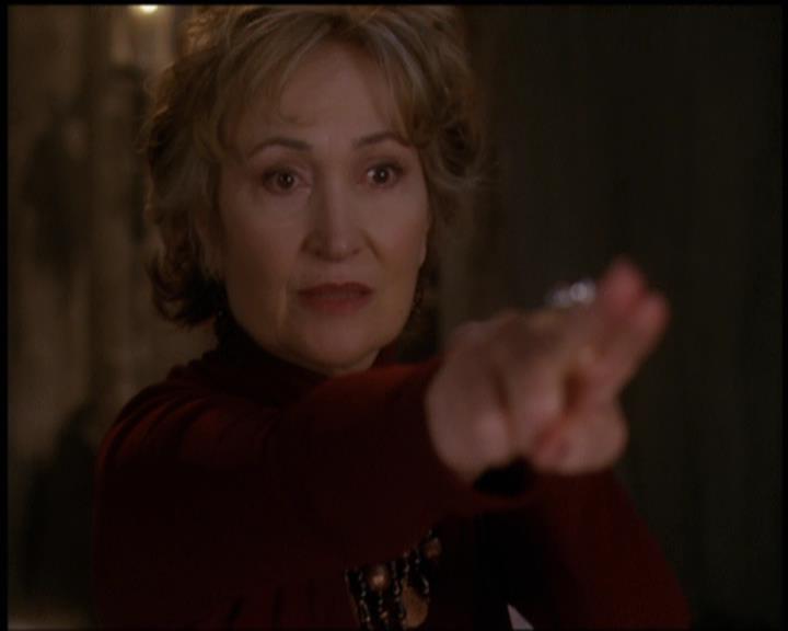 Charmed-Online-dot-net_5x21NecromancingTheStone1094.jpg