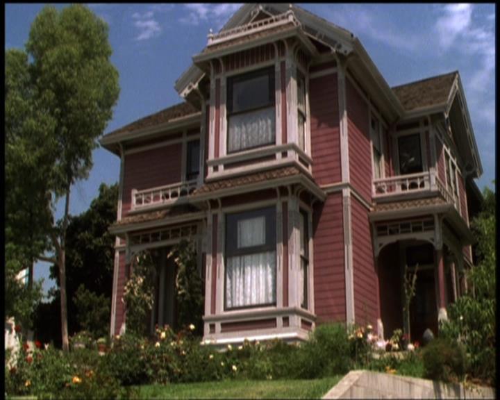 Charmed-Online-dot-net_5x21NecromancingTheStone1116.jpg Charmed-Online-dot-net_5x21NecromancingTheStone1116.jpg